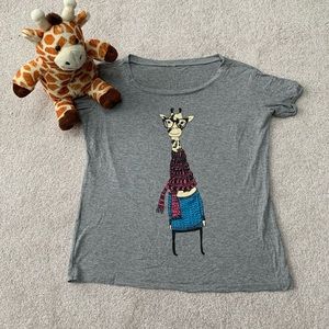 Adorable giraffe tee